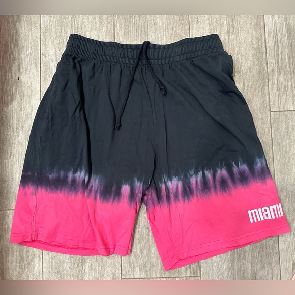 Miami Heat Mitchell & Ness NBA HWC Tie-Dye Fleece Black Pink Shorts Sz L Large